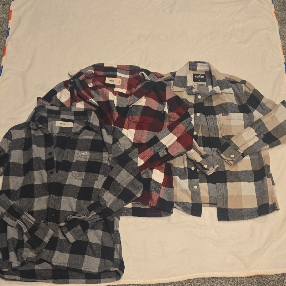 Hollister Black and Red Casual Button Down Shirt